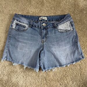 Y2K L.e.i denim shorts junior size 11